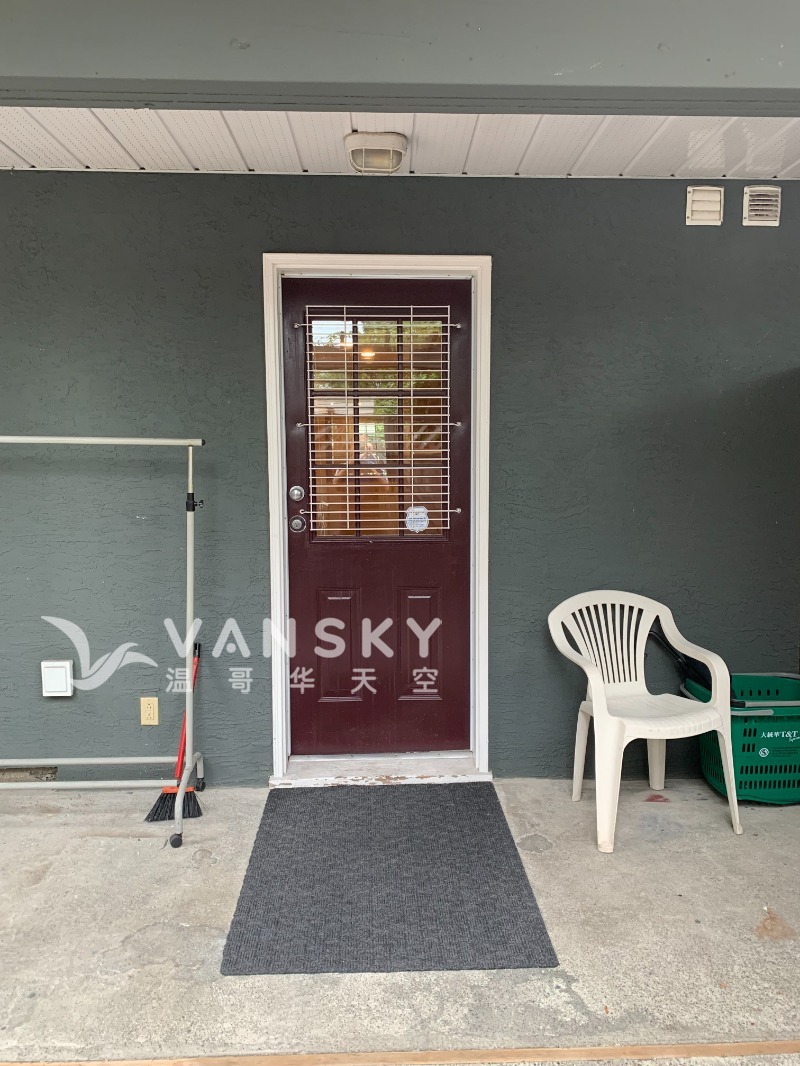 251226082546_Downstair entrance.jpg